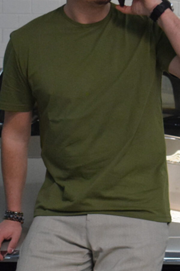 Grünes T-Shirt – Bild 2