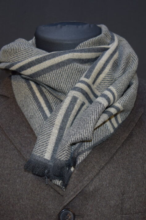 Scarf Grey striped